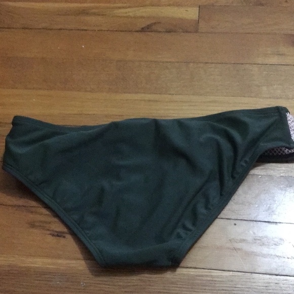 NEVER WORN Bikini bottoms, green, with pink mesh - Picture 3 of 4